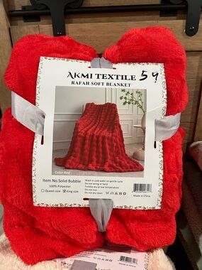 AKMI Textile Rafah Soft Blanket - Red